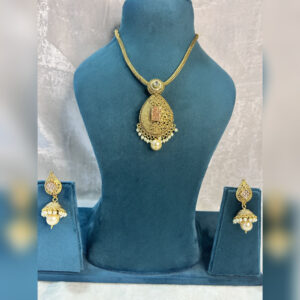 Pearl Necklace Set
